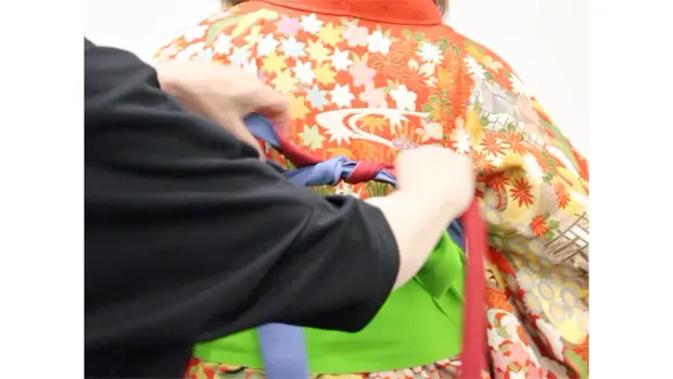 袴の位置を合わせる