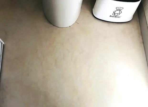 キレイなトイレの床