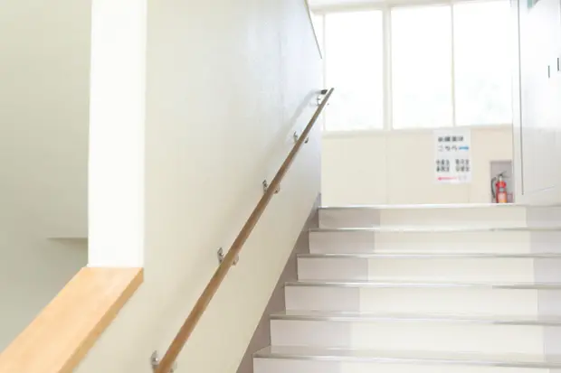 学校の階段