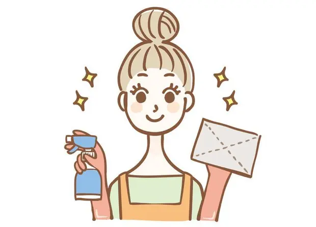 スプレーと雑巾を持つ女性のイラスト