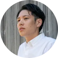 名工のもとで磨いた技で、木の未来まで整える剪定。