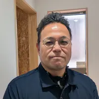 落として出来た床の凹み　家具の移動でついた床の傷　などを目立たなく補修します!