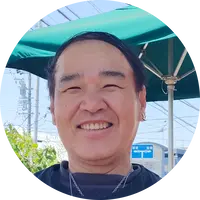 ご先祖様を敬い電動器具を使わず全て手作業致します。