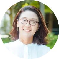 女性カメラマン！ママカメラマンがお宮参りの同行撮影します