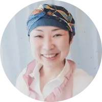 ミドル・シニアに大好評！話しやすさと丁寧な施術で選ばれ続ける訪問ネイルサービス