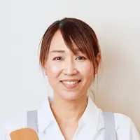 棚・パッキン・引き出し部分を丁寧に取り外して拭き上げ、除菌・脱臭を行います。