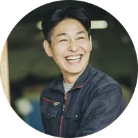 網戸の破れはありませんか？当店では細かい目で張り替えるので爽やかな風が通ります。