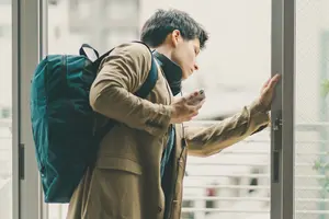 アパート退去時のベランダ掃除はどこまですべき？トラブル回避の掃除のコツ