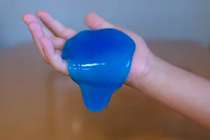 【車のホコリ隙間掃除にスライム！】おすすめの使い方・家隙間掃除にも