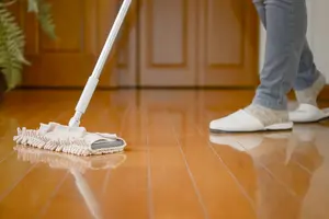 フロアコーティングの後の掃除はアルカリ電解水が便利！掃除の際の注意点も