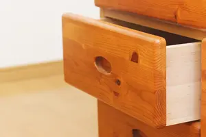 タンスを楽に移動する方法を解説！家にある段ボールや毛布でお手軽模様替え