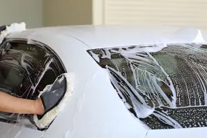 手洗い洗車の正しいやり方｜5つのメリット・デメリットとは？