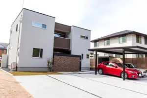 駐車場に施工できる舗装5選｜種類ごとのメリットデメリットをご紹介