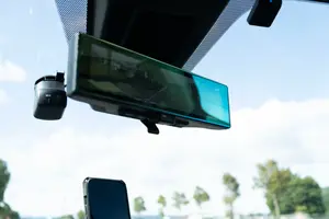 【前年比約2.2倍】デジタルインナーミラーの取り付け需要が急増！SUV・ワゴン車の「後ろが見えない」を解消