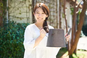 水が流せないベランダでも掃除したい！じょうろで掃除・水なし掃除法も解説