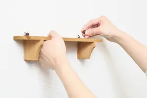 賃貸の壁に収納を増やしたい！ウォールシェルフでスペースを有効活用