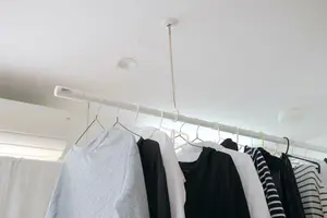 雨の日の必需品！室内用物干し（ホスクリーン）の取り付け方法を紹介