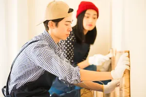 地震震災対策したい！壁に穴を開けない家具固定法5選！