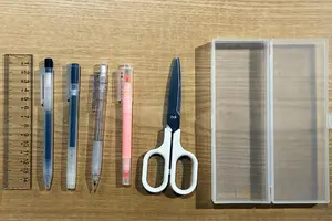 筆記用具の整理整頓に便利なペンケースを紹介します。