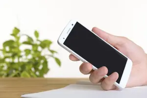 雑菌だらけのスマホとおさらば！スマホの掃除方法