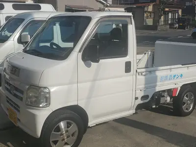 廃棄物処理業者許可有ります　無許可業者は不法投棄となります　我が社は安心安全です