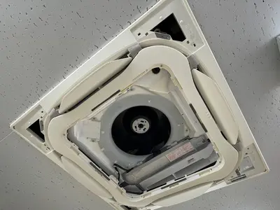 エアコン分解クリーニング / 天井埋込タイプ