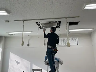 20台以上のエアコンもおまかせください。20台以上割引。