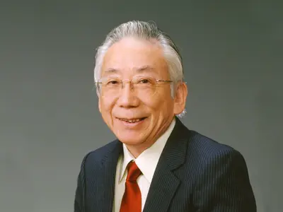 シニア世代専門に「生前遺影撮影」をしております。今、話題の「終活」始めませんか。