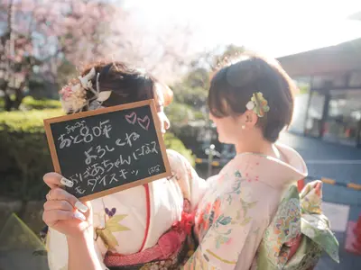 スタジオカメラマンが自然で優しい家族写真を撮影します♫