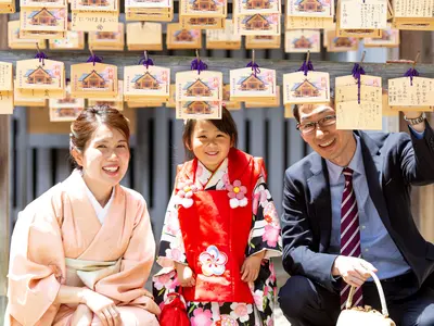 大好評！アイテムいっぱいの七五三撮影（シャボン玉、和傘、紅葉、風船、剣、etc）