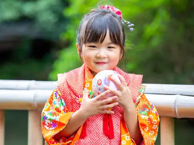 七五三撮影 かわいいお子様を全力で撮影いたします　カード払いOK　和傘紙風船無料