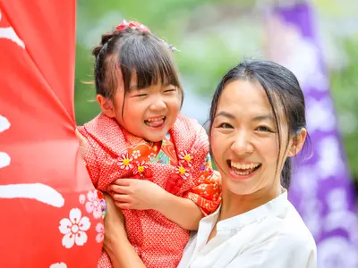 七五三撮影 かわいいお子様を全力で撮影いたします　カード払いOK　和傘紙風船無料