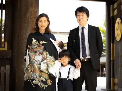 和傘や小道具を使い撮影。A4プリント3枚プレゼント（条件有）