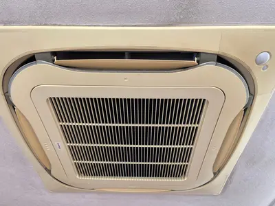 セットがお得です！日進市よりお伺いします　業歴15年以上業務用エアコンもお任せ