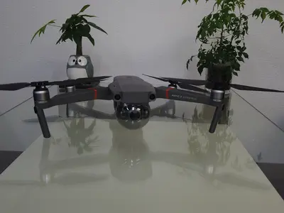 ドローン及びスチ－ル写真を活用し、工事進捗や建物点検及びＰＶ作成を提供してます。