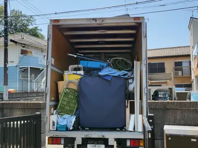 フレンドリーかつスピーディーに対応！社員は全員大卒です！English OK!