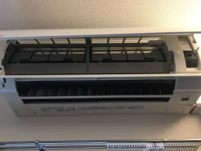 エアコン汚れ、ニオイが気になる方！複数台割引有り！お掃除機能付無しエアコン対応。