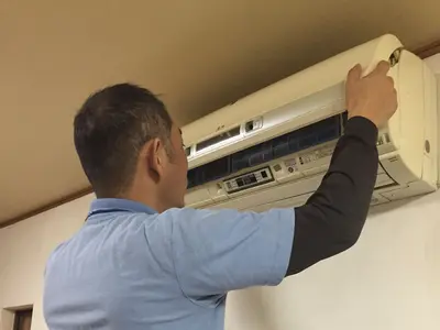 送風ファンドレンパンを取り外して裏側の酷いカビ汚れも徹底洗浄！