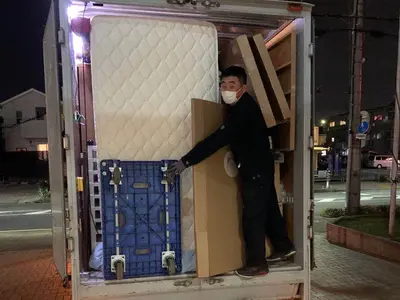 ☆分別不要☆急な回収でもご相談下さい、重い荷物もお手伝い不要でサクッと回収！