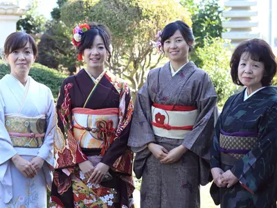 ご家族さまの雰囲気をお写真に込めてお撮りします。女性カメラマンが全行程を担当◎