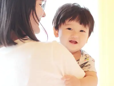 ご家族さまの雰囲気をお写真に込めてお撮りします。女性カメラマンが全行程を担当◎