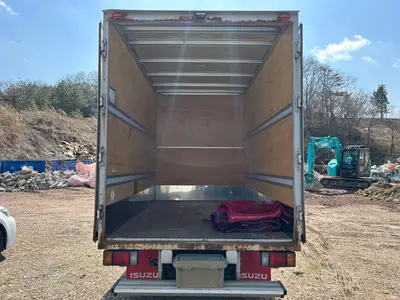 業界歴3年のプロがスピードと丁寧さを兼ね備えた不用品回収を提供！