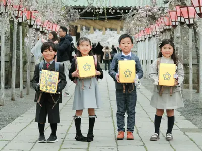 経験25年以上のカメラマンが心を込めて撮影。2000名様以上撮影の信頼と安心感。