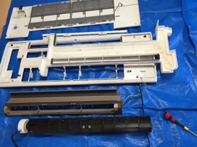 MITSUBISHI製エアコンのファン脱着（完全分解）クリーニング対応店です♪