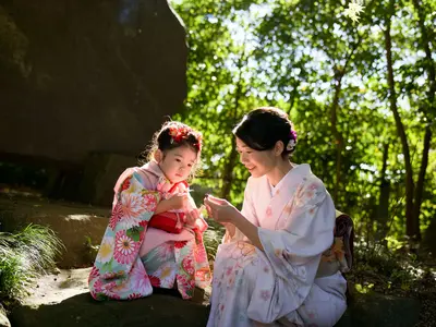 写真館のような撮影ではなく、日常の延長が素敵に映る様な味わいある一枚を撮影します