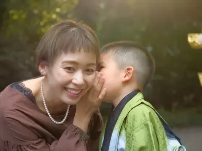 写真館のような撮影ではなく、日常の延長が素敵に映る様な味わいある一枚を撮影します