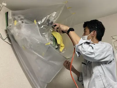 嫌なニオイをスッキリ解消！エアコンクリーニングでワンランク上の快適な空間を！