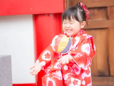 楽しい七五三撮影を行います。和気あいあいの撮影はお問い合わせくださいませ。