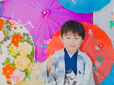 子ども4人のパパが撮る記憶に残る記念写真◎和傘貸出無料