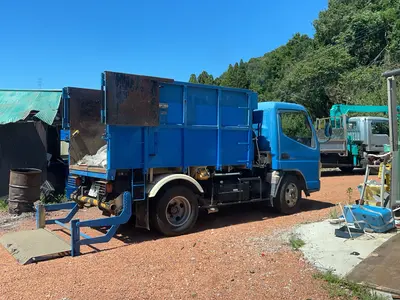 箱型2トントラックで荷台のサイズ6m3まで。お急ぎの対応も可能です。